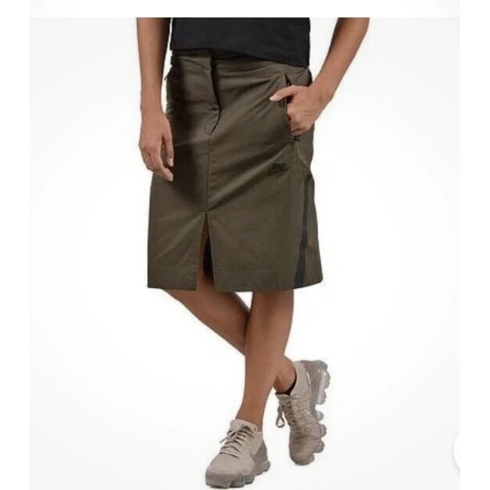 Nike Sportswear Bonded Tech Black Skirt High Waisted Zip Pocket Womens M Golf
